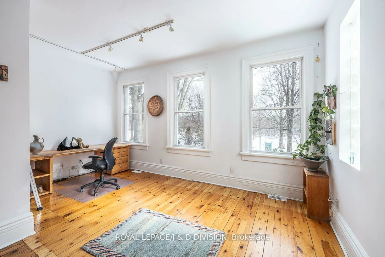 187, Crawford, Trinity-Bellwoods, Toronto