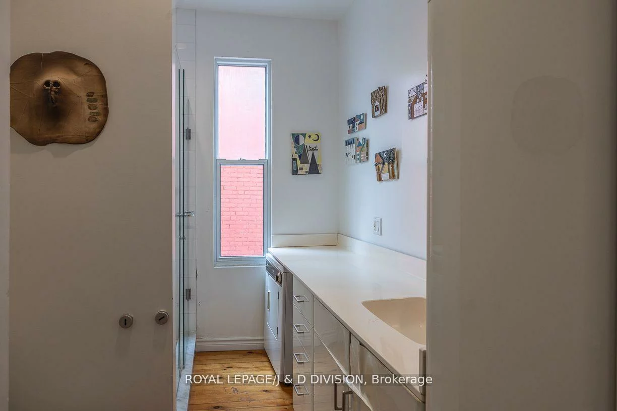 187, Crawford, Trinity-Bellwoods, Toronto
