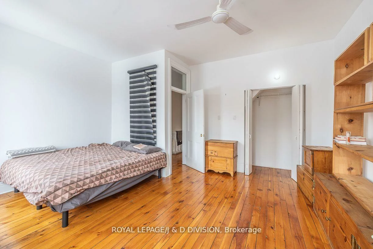 187, Crawford, Trinity-Bellwoods, Toronto