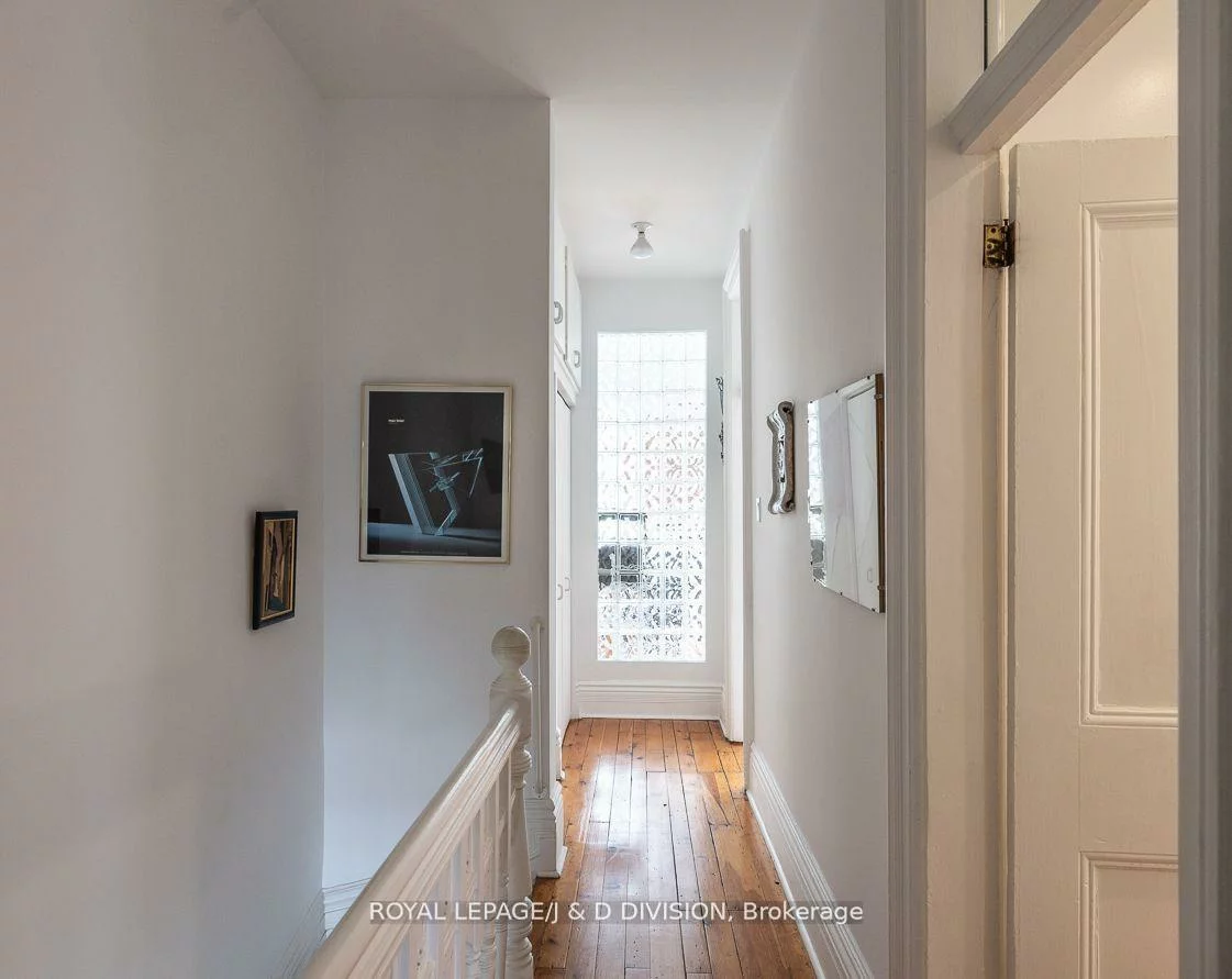 187, Crawford, Trinity-Bellwoods, Toronto
