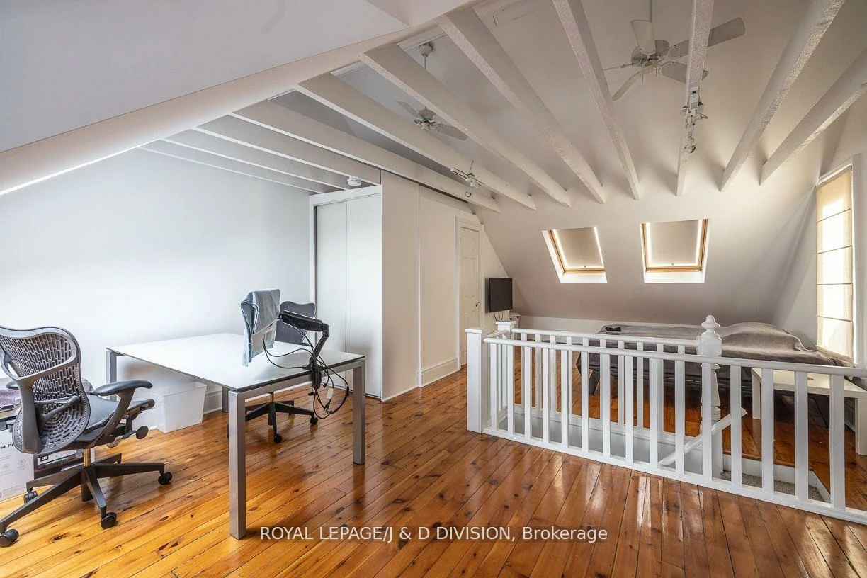 187, Crawford, Trinity-Bellwoods, Toronto