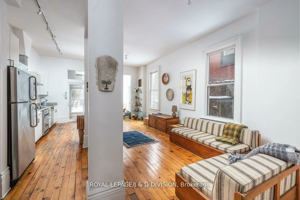 187, Crawford, Trinity-Bellwoods, Toronto