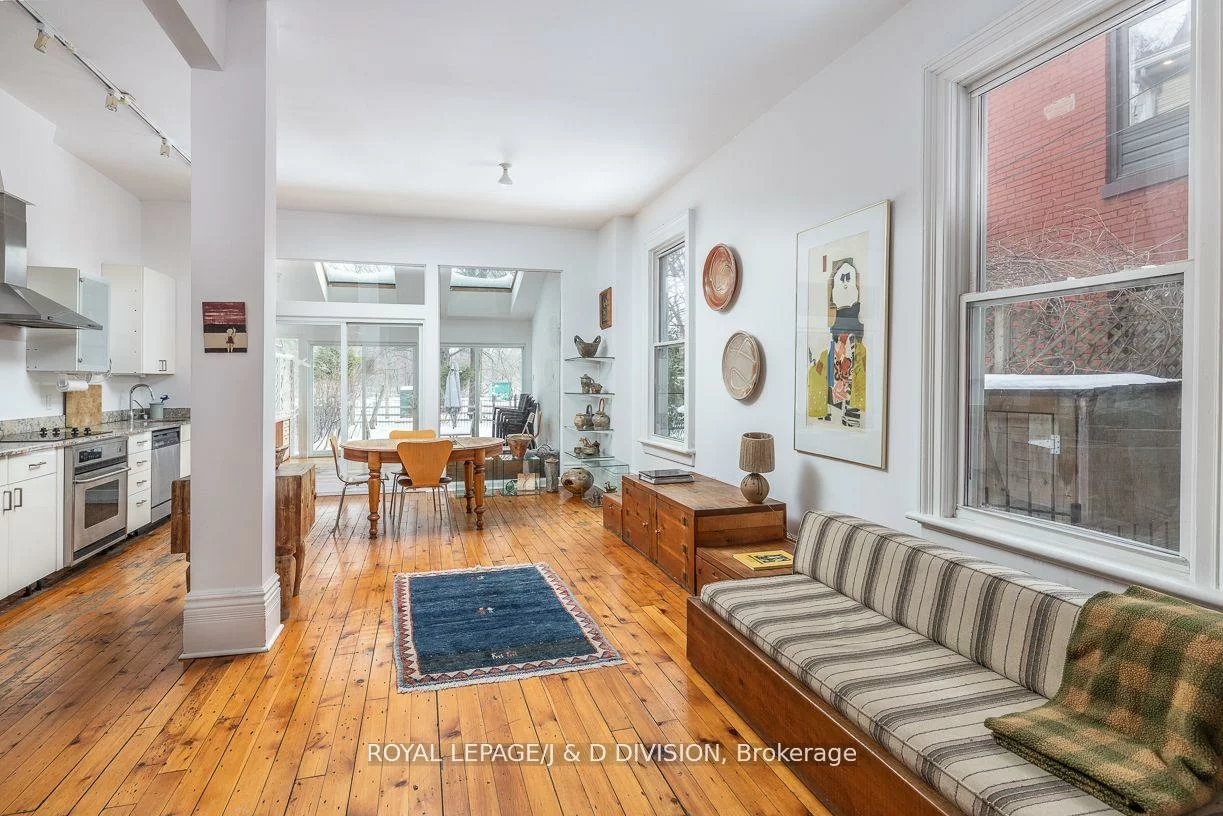 187, Crawford, Trinity-Bellwoods, Toronto
