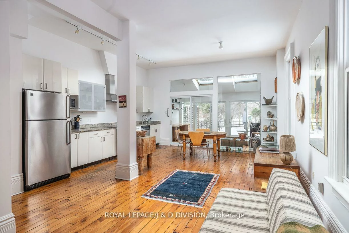 187, Crawford, Trinity-Bellwoods, Toronto