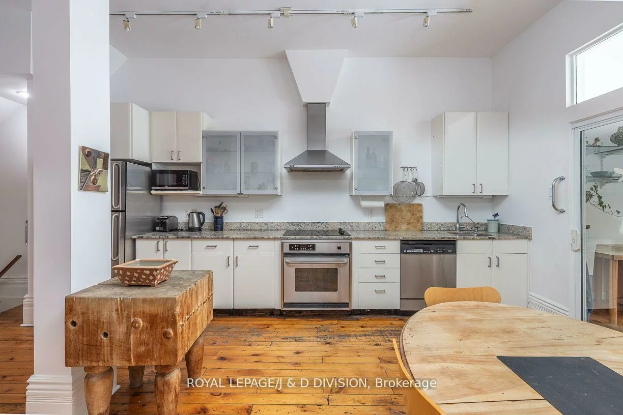 187, Crawford, Trinity-Bellwoods, Toronto