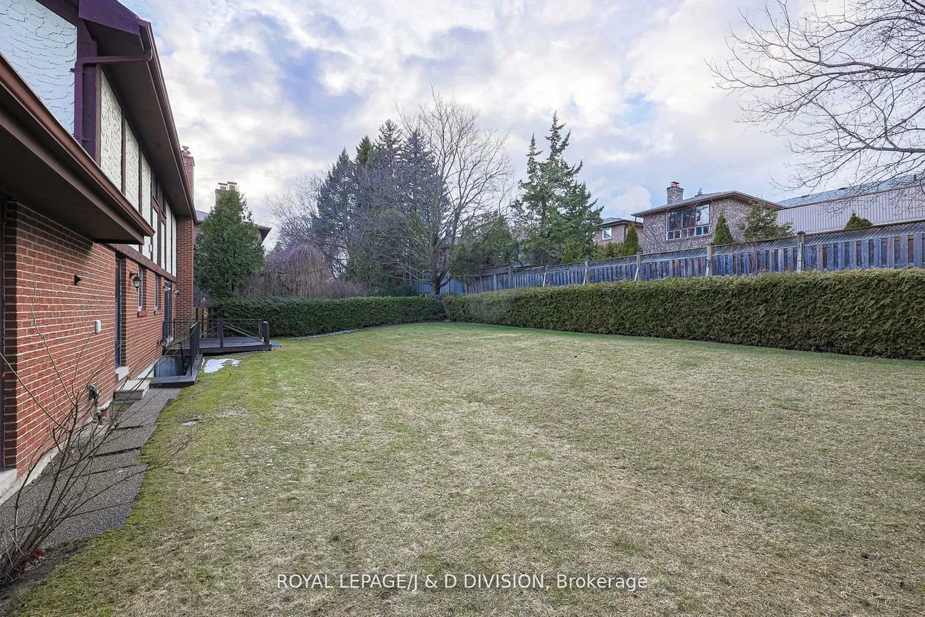 59, Mellowood, St. Andrew-Windfields, Toronto