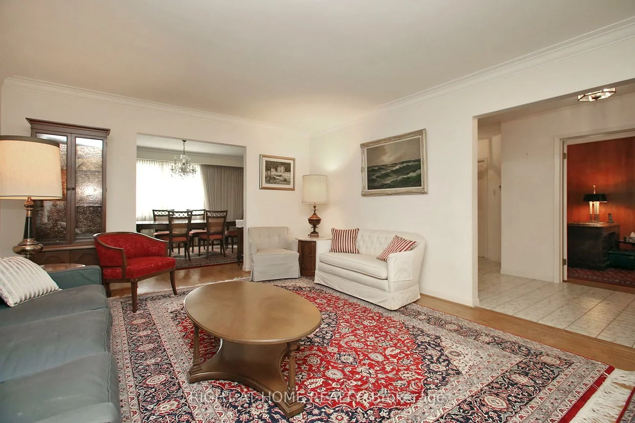 113, Lord Seaton, St. Andrew-Windfields, Toronto