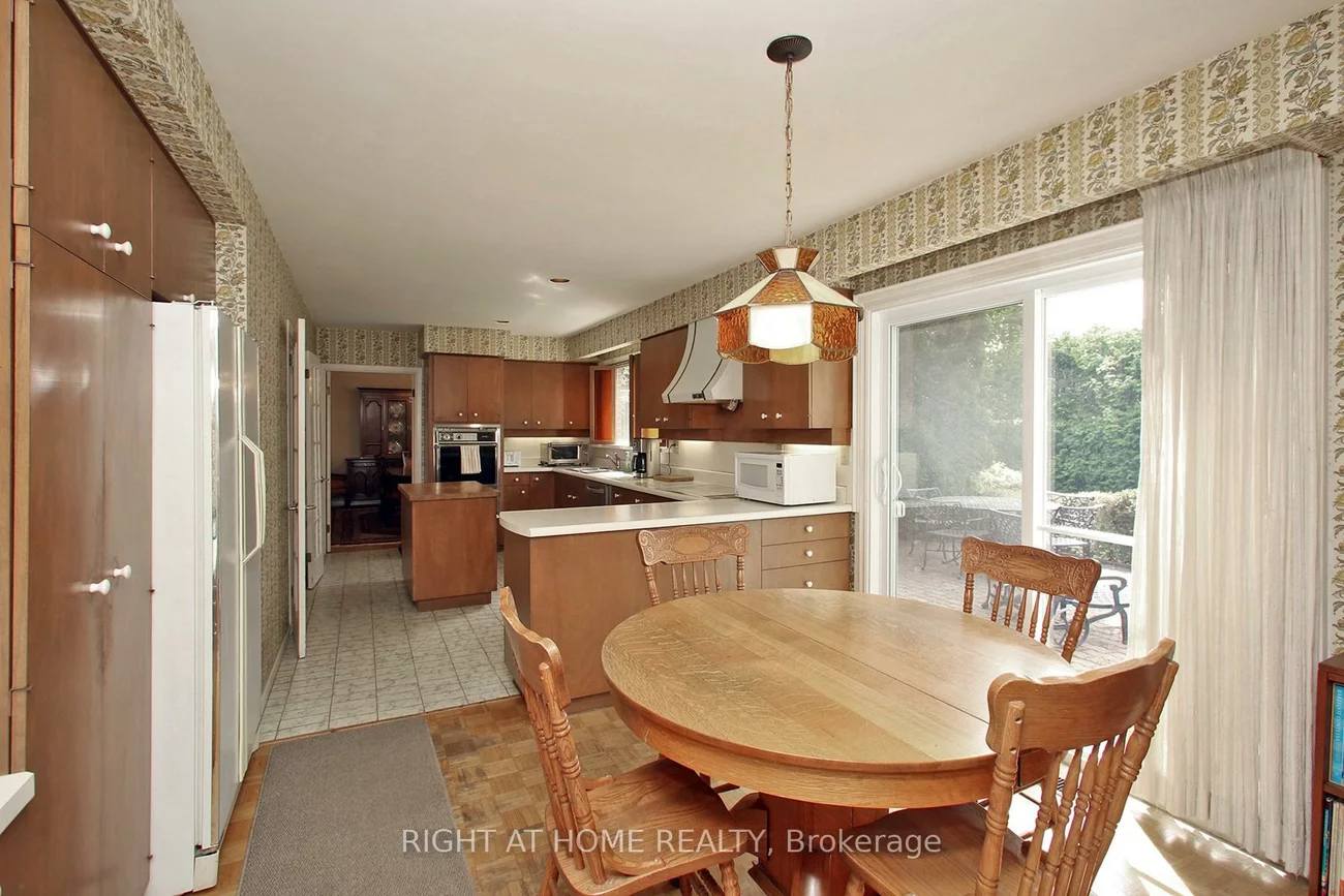 113, Lord Seaton, St. Andrew-Windfields, Toronto