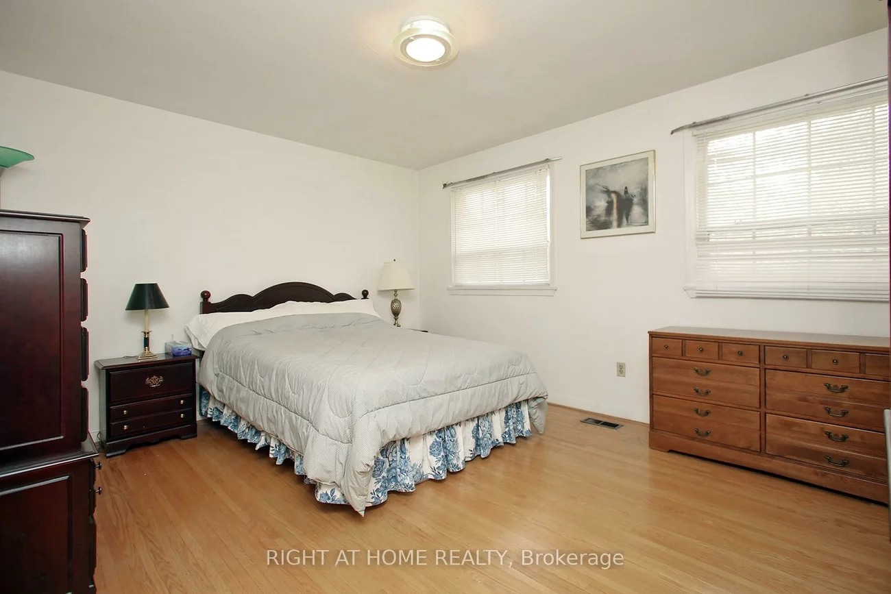 113, Lord Seaton, St. Andrew-Windfields, Toronto