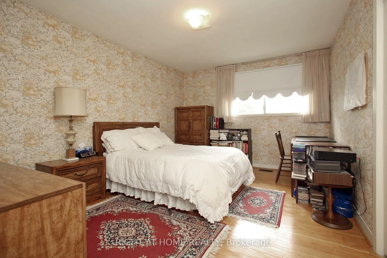 113, Lord Seaton, St. Andrew-Windfields, Toronto