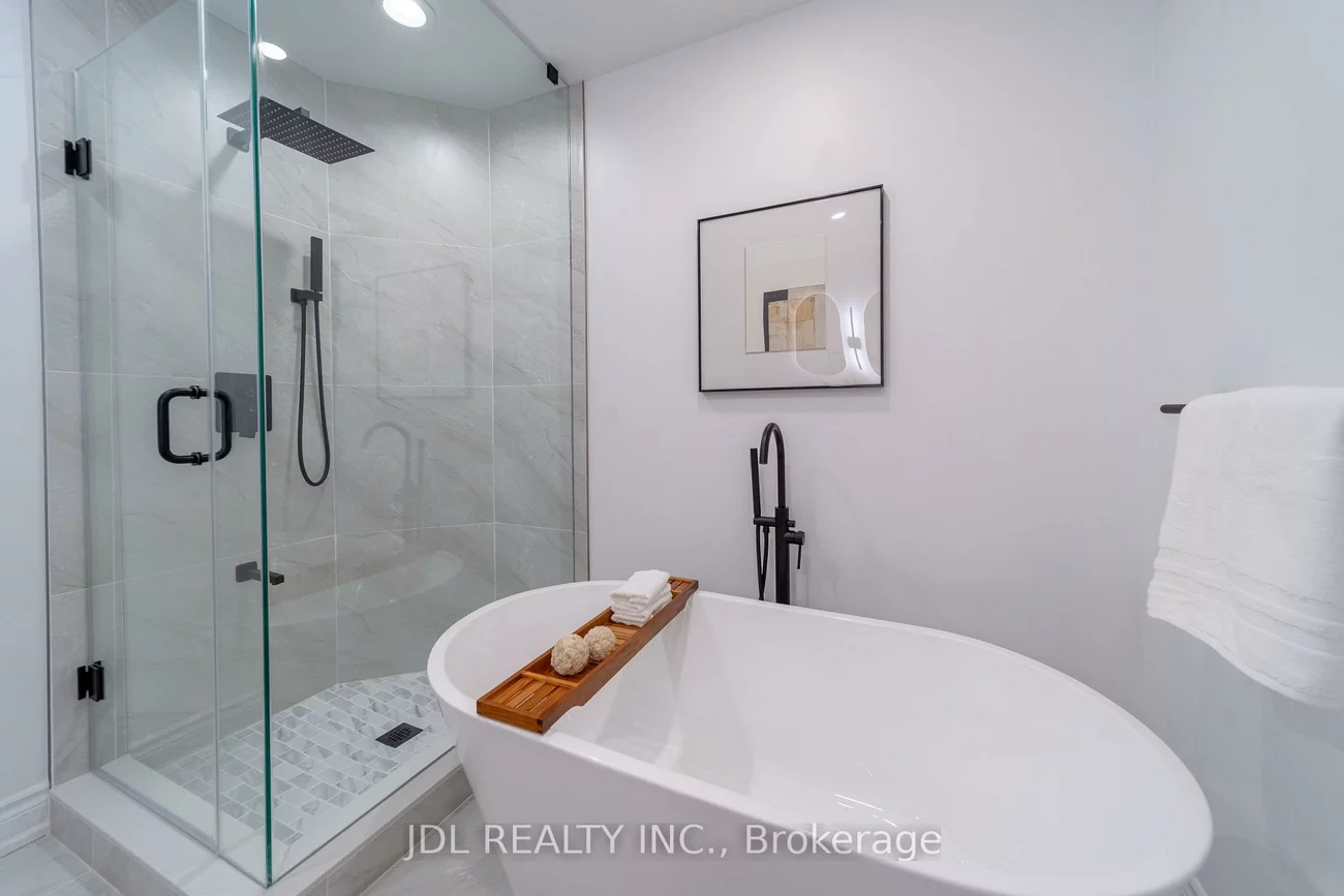 51, Routliffe, Newtonbrook West, Toronto