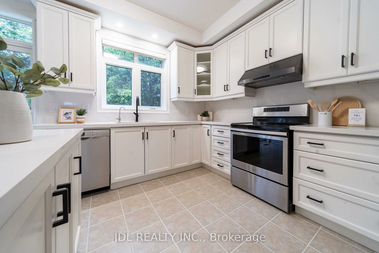 51, Routliffe, Newtonbrook West, Toronto