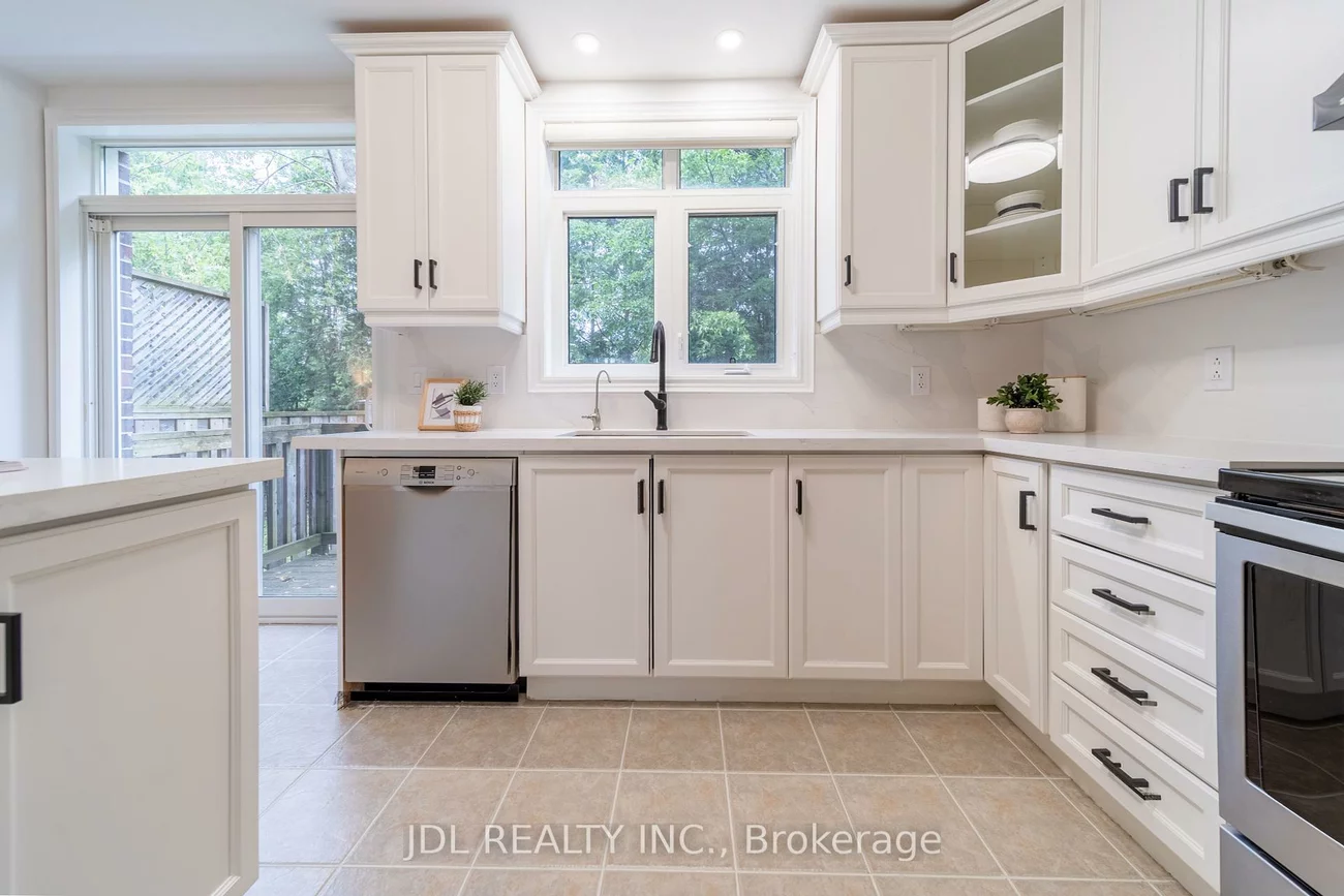 51, Routliffe, Newtonbrook West, Toronto