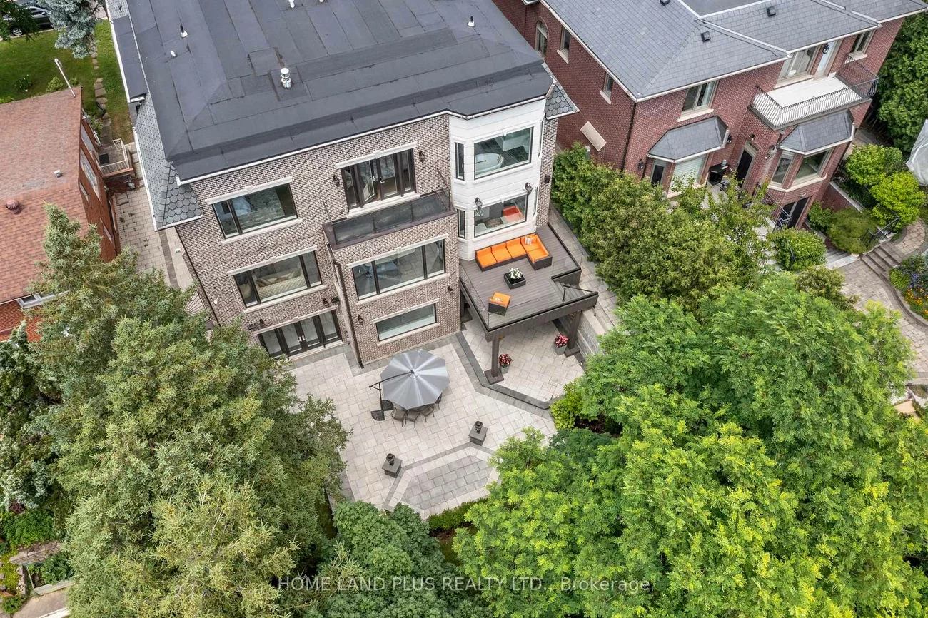 77, Citation, Bayview Village, Toronto