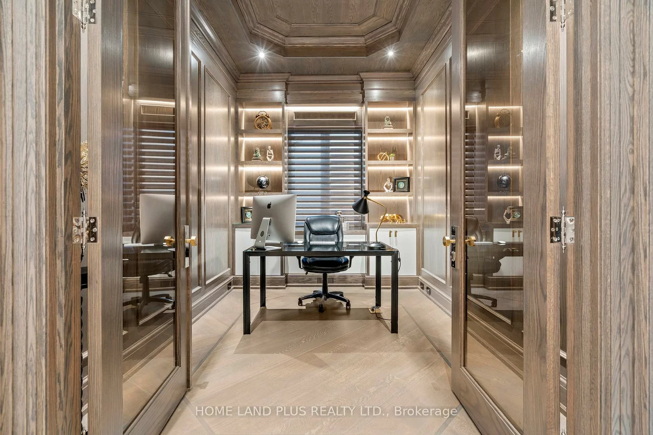 77, Citation, Bayview Village, Toronto