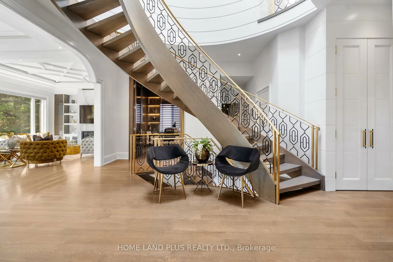 77, Citation, Bayview Village, Toronto