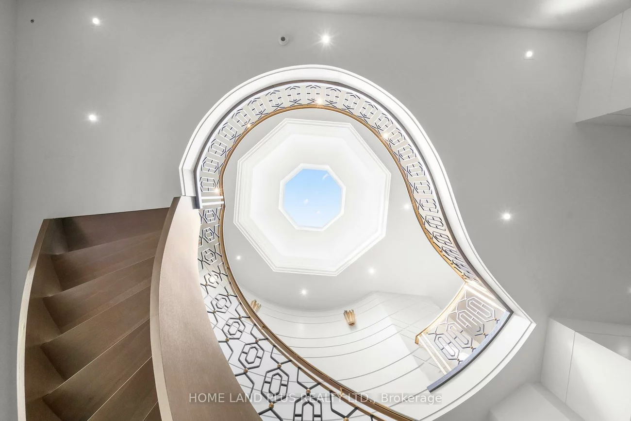 77, Citation, Bayview Village, Toronto