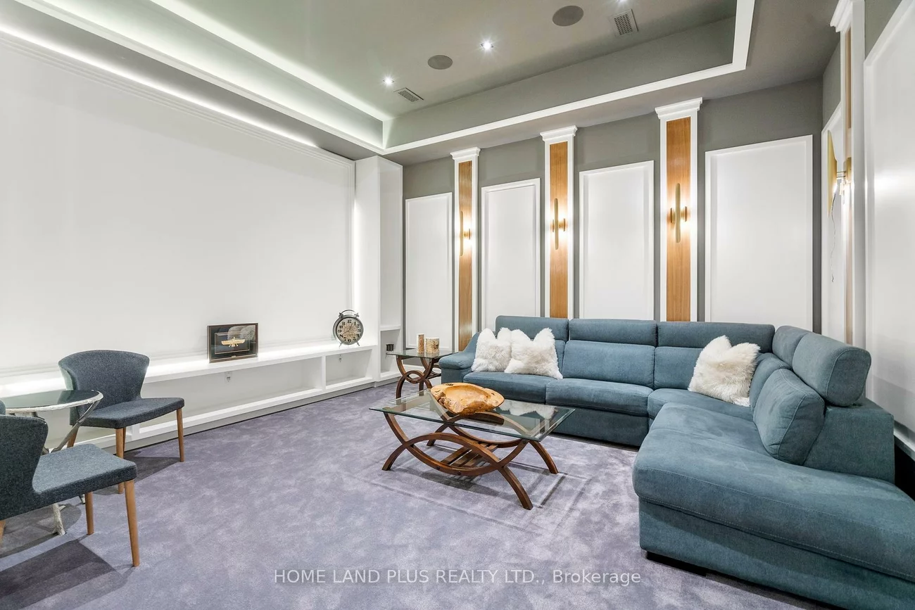 77, Citation, Bayview Village, Toronto