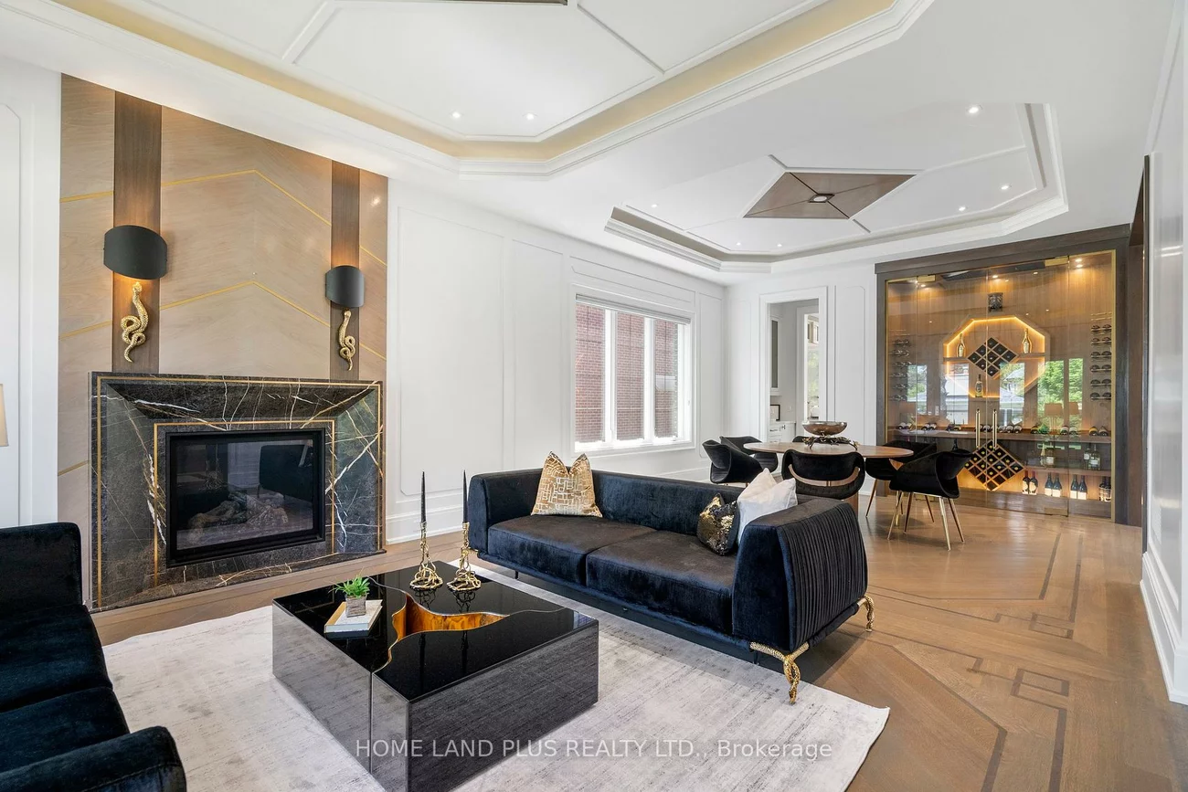 77, Citation, Bayview Village, Toronto