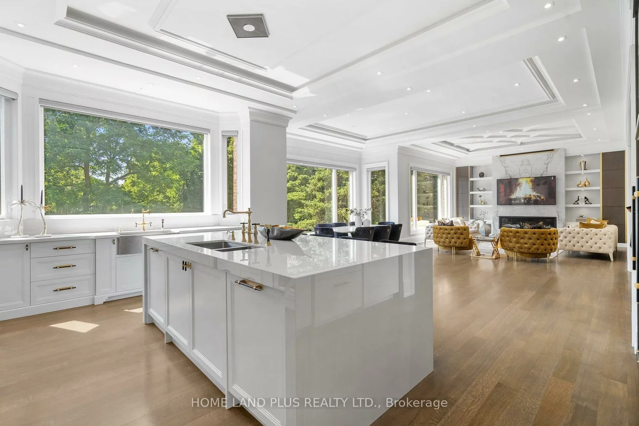 77, Citation, Bayview Village, Toronto