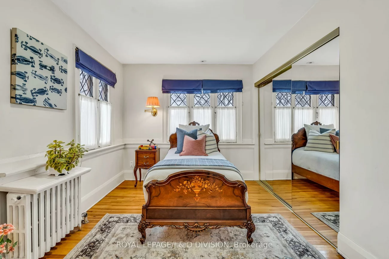 77, College View, Forest Hill South, Toronto