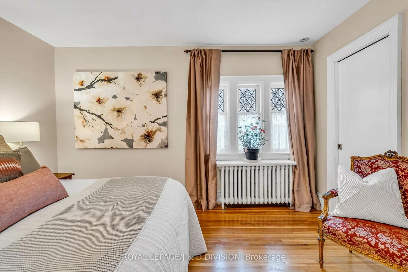 77, College View, Forest Hill South, Toronto