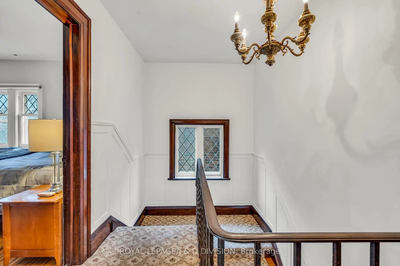 77, College View, Forest Hill South, Toronto