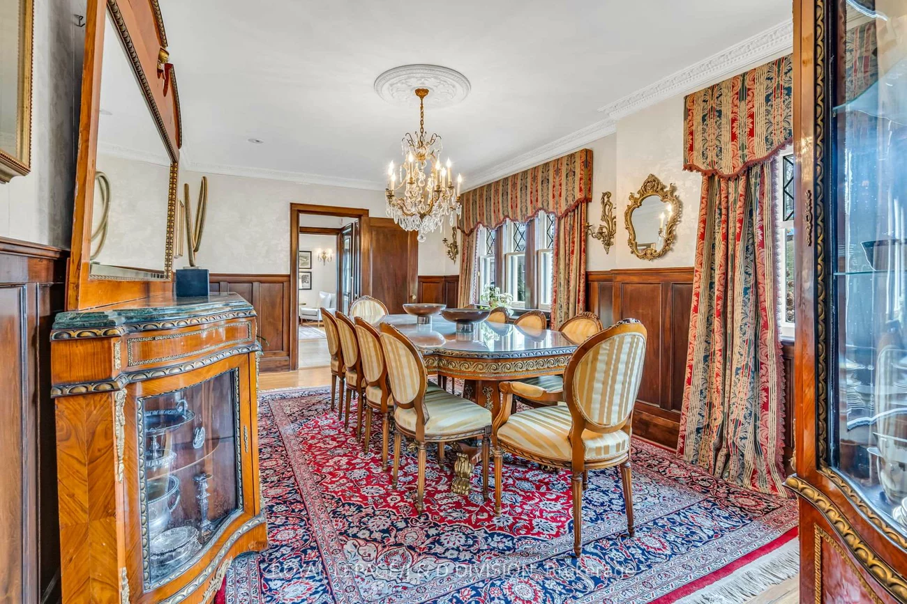 77, College View, Forest Hill South, Toronto