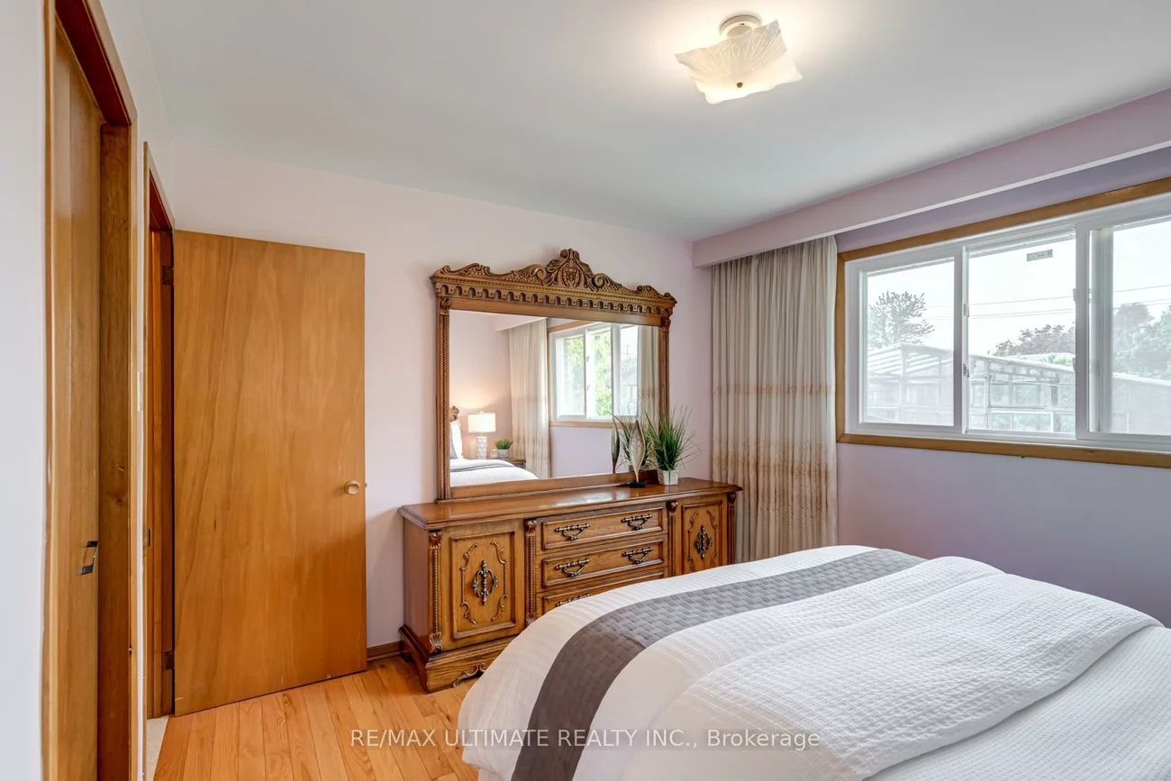 70, Bickerton, Pleasant View, Toronto