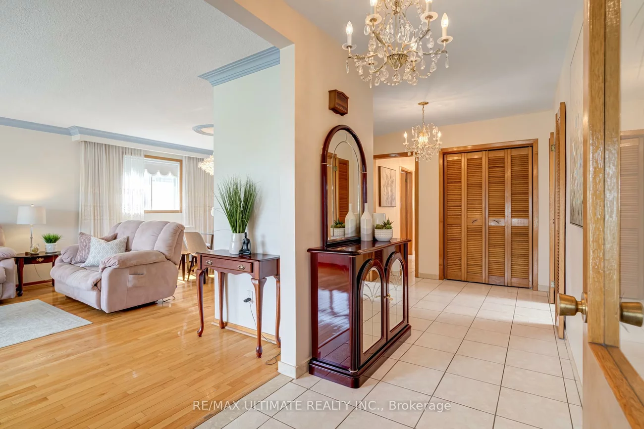 70, Bickerton, Pleasant View, Toronto