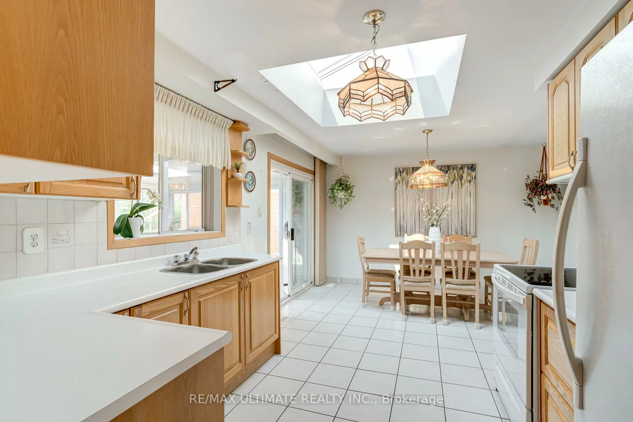 70, Bickerton, Pleasant View, Toronto