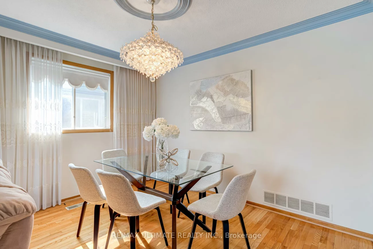 70, Bickerton, Pleasant View, Toronto