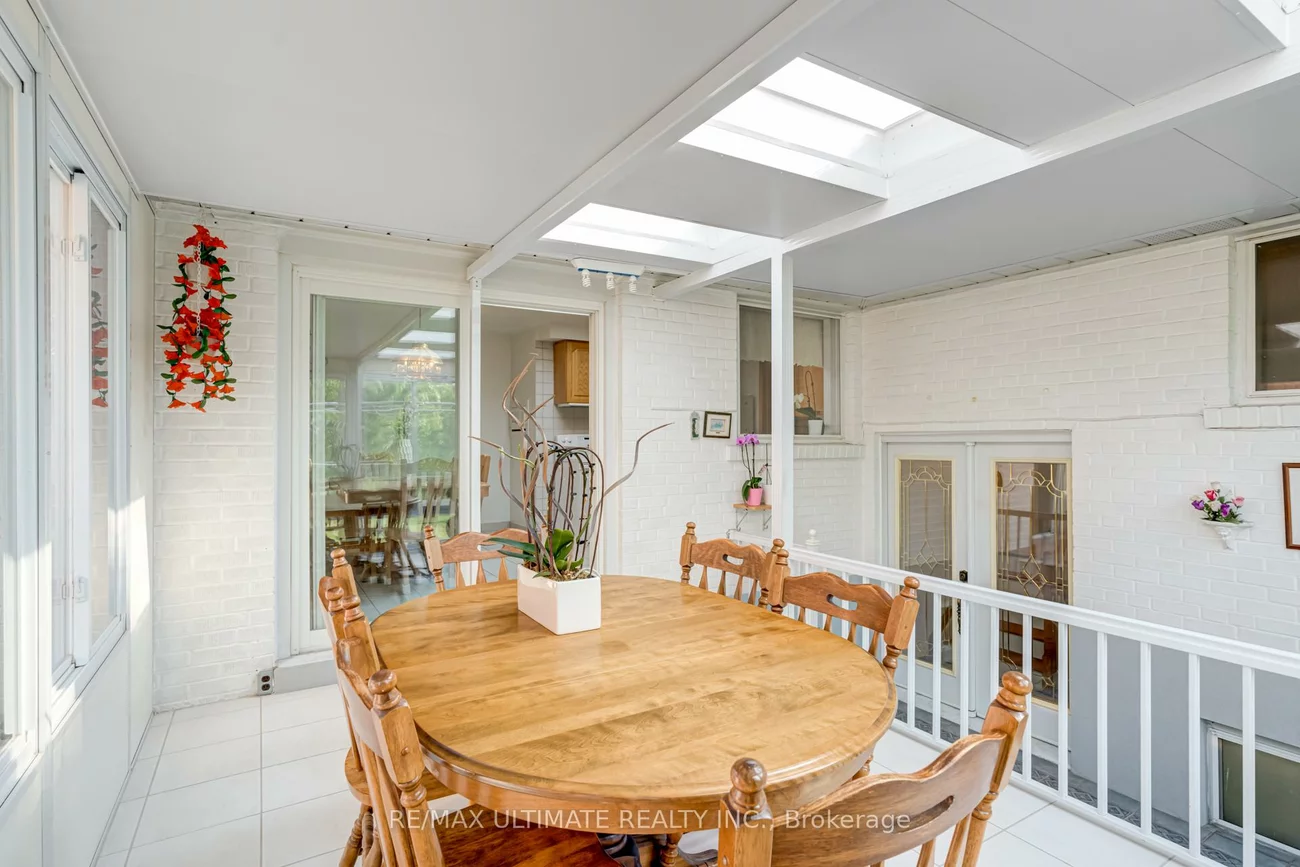 70, Bickerton, Pleasant View, Toronto