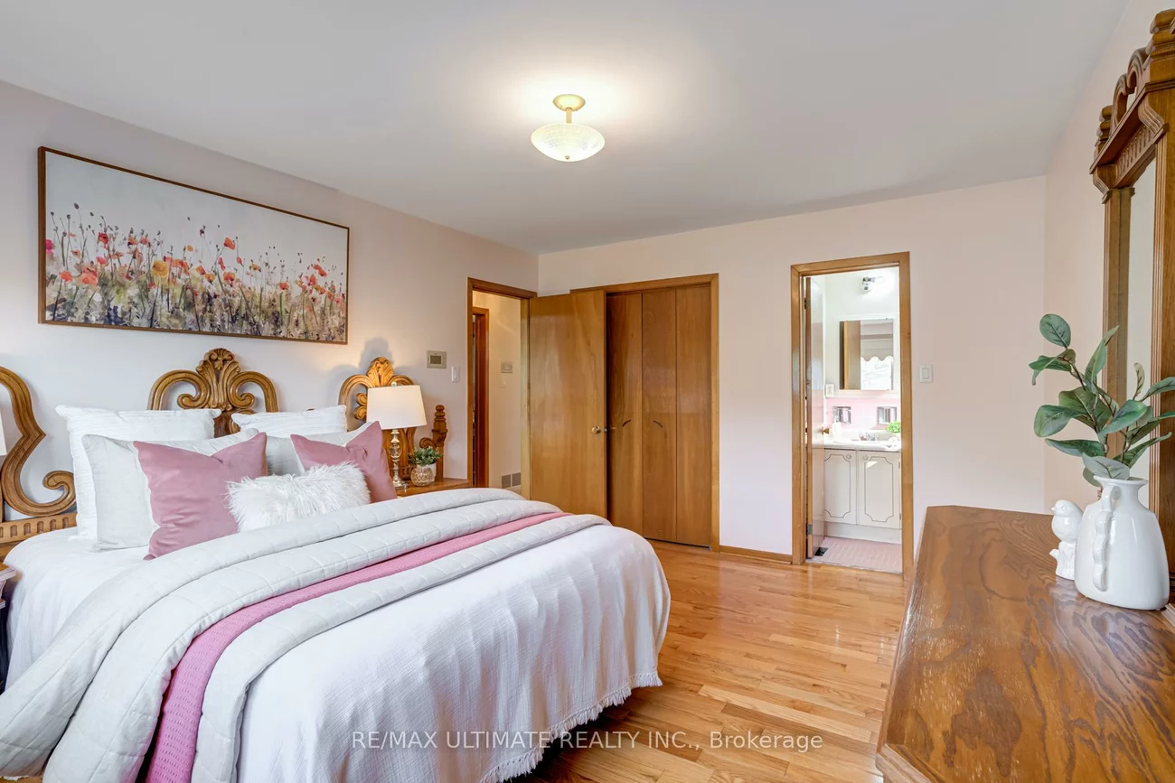 70, Bickerton, Pleasant View, Toronto