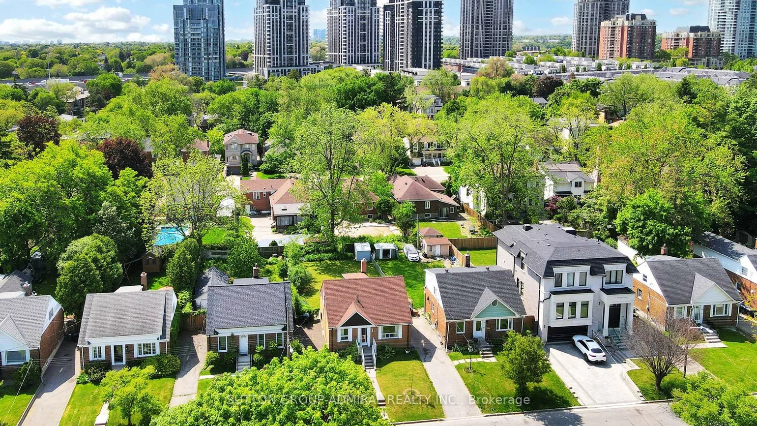 41, Anndale, Willowdale East, Toronto