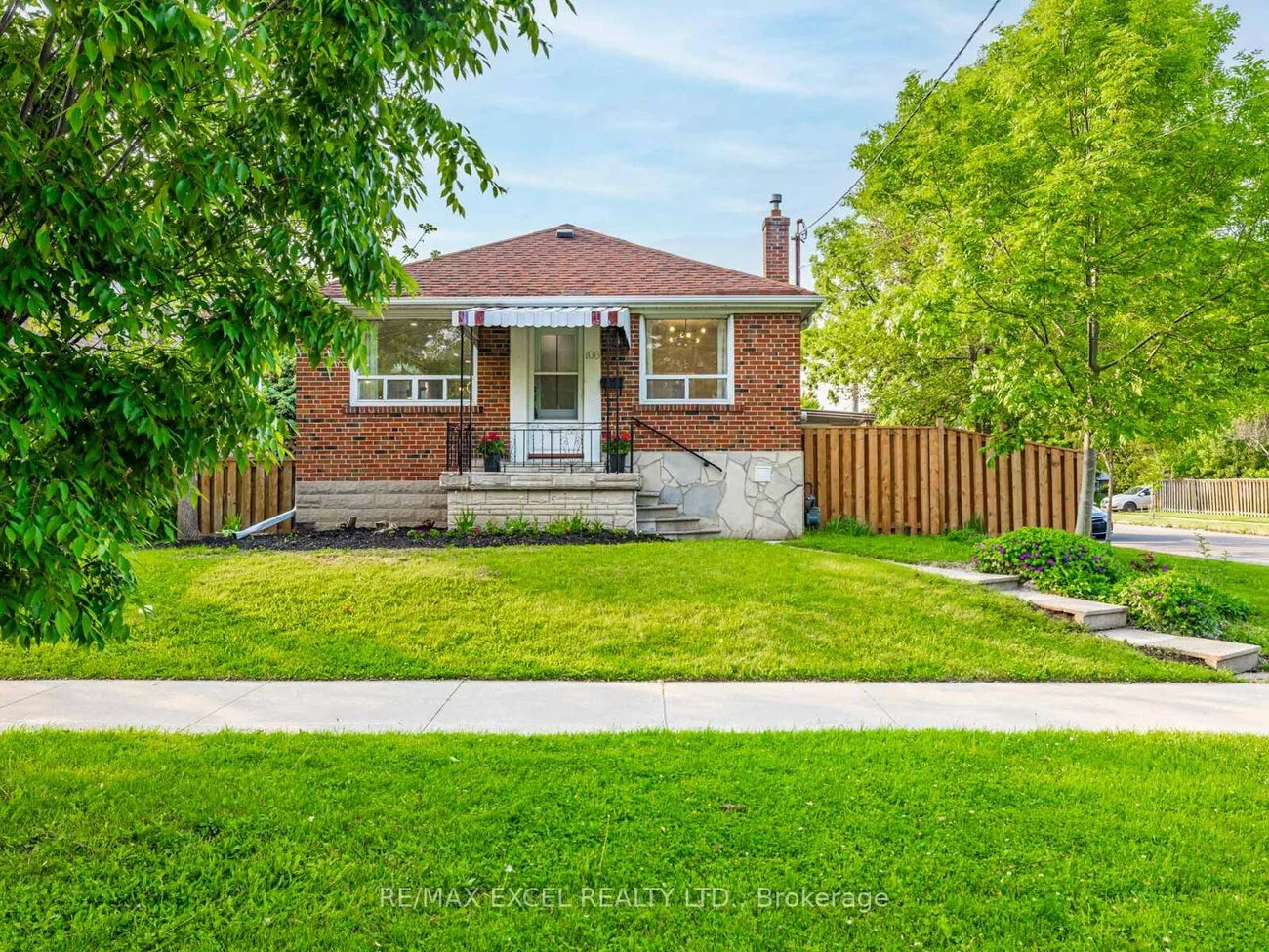 106, Pleasant, Newtonbrook West, Toronto