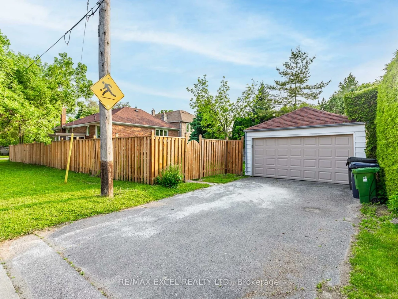 106, Pleasant, Newtonbrook West, Toronto