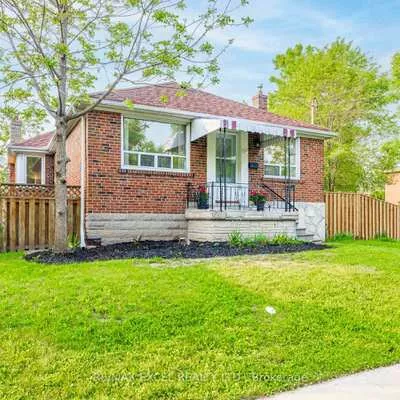 106, Pleasant, Newtonbrook West, Toronto
