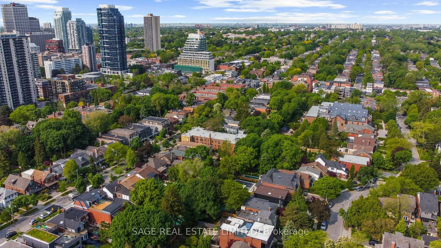 42, Sherwood, Mount Pleasant East, Toronto