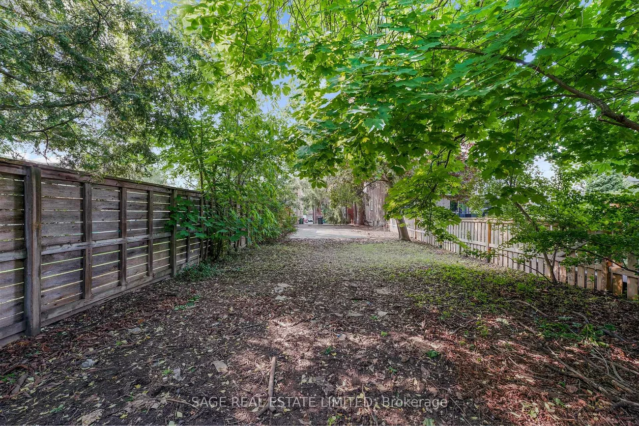42, Sherwood, Mount Pleasant East, Toronto