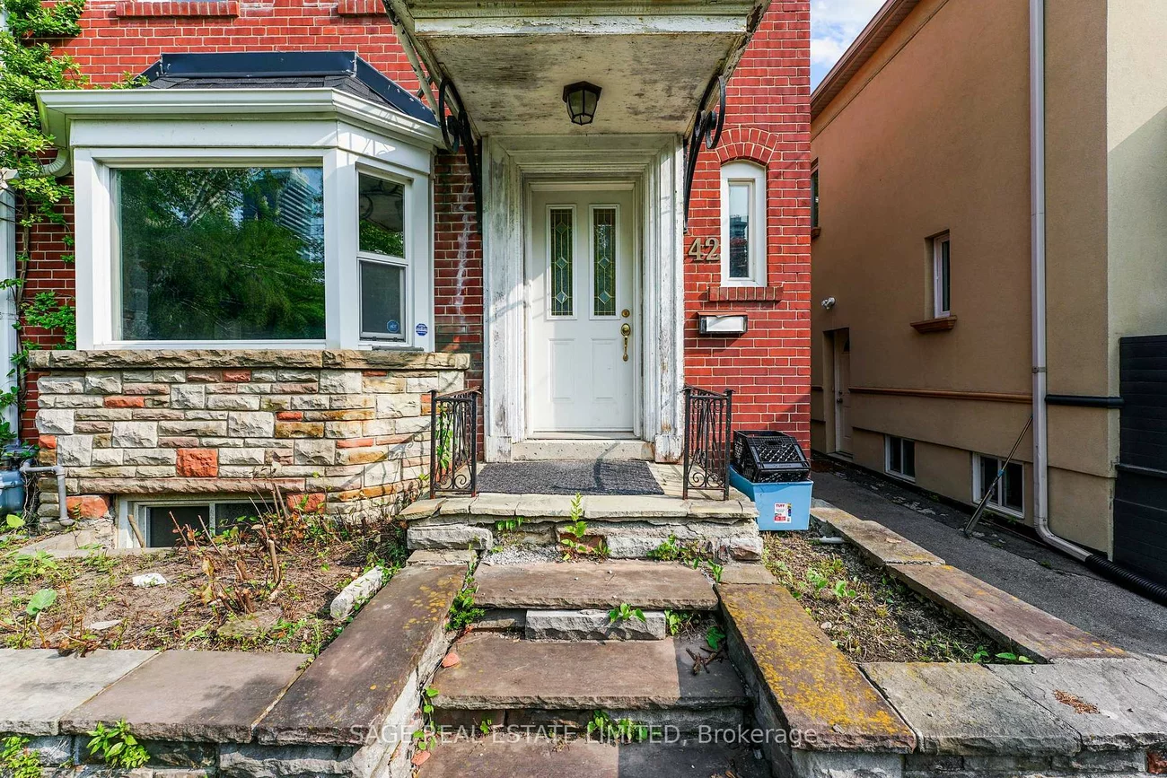 42, Sherwood, Mount Pleasant East, Toronto