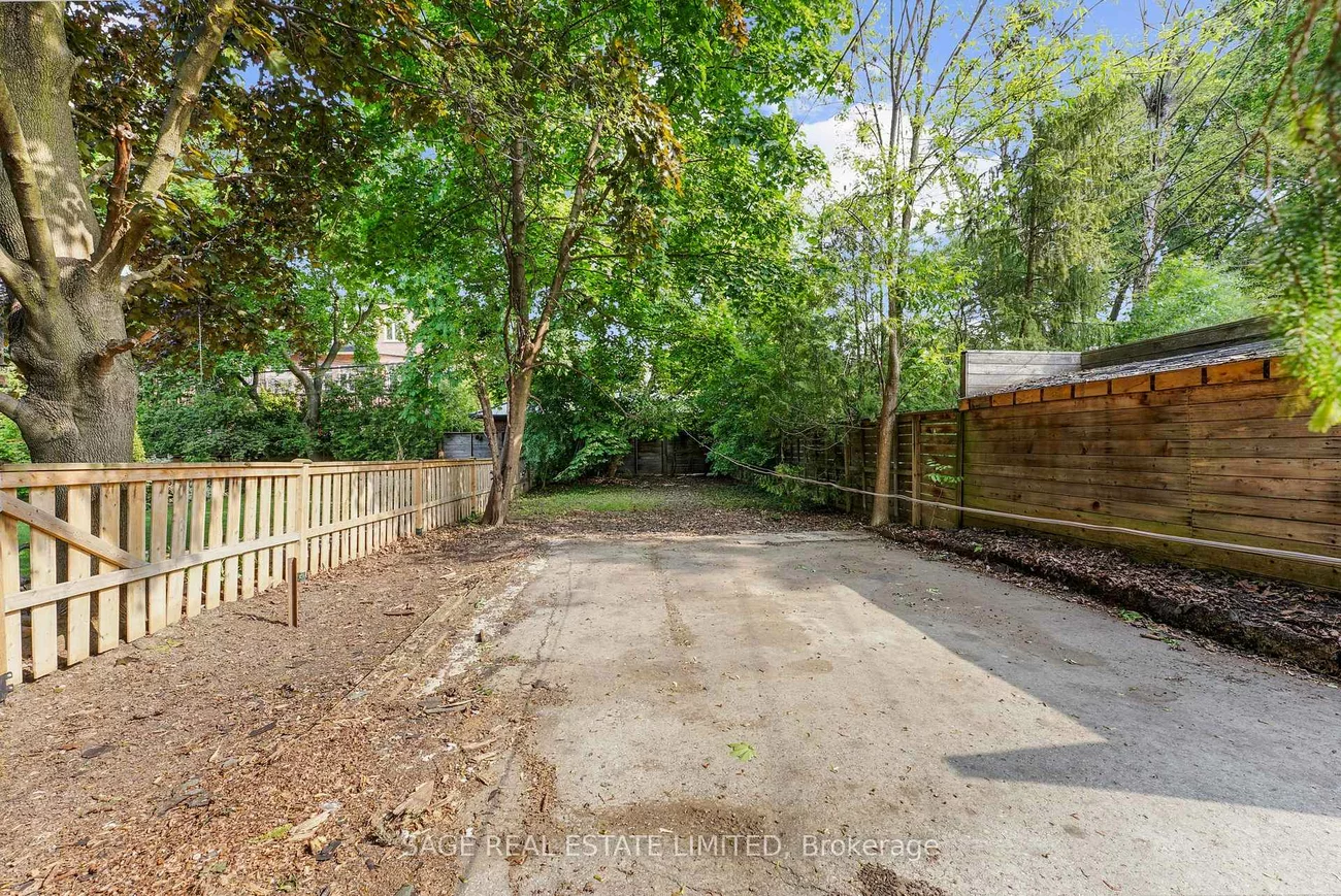 42, Sherwood, Mount Pleasant East, Toronto