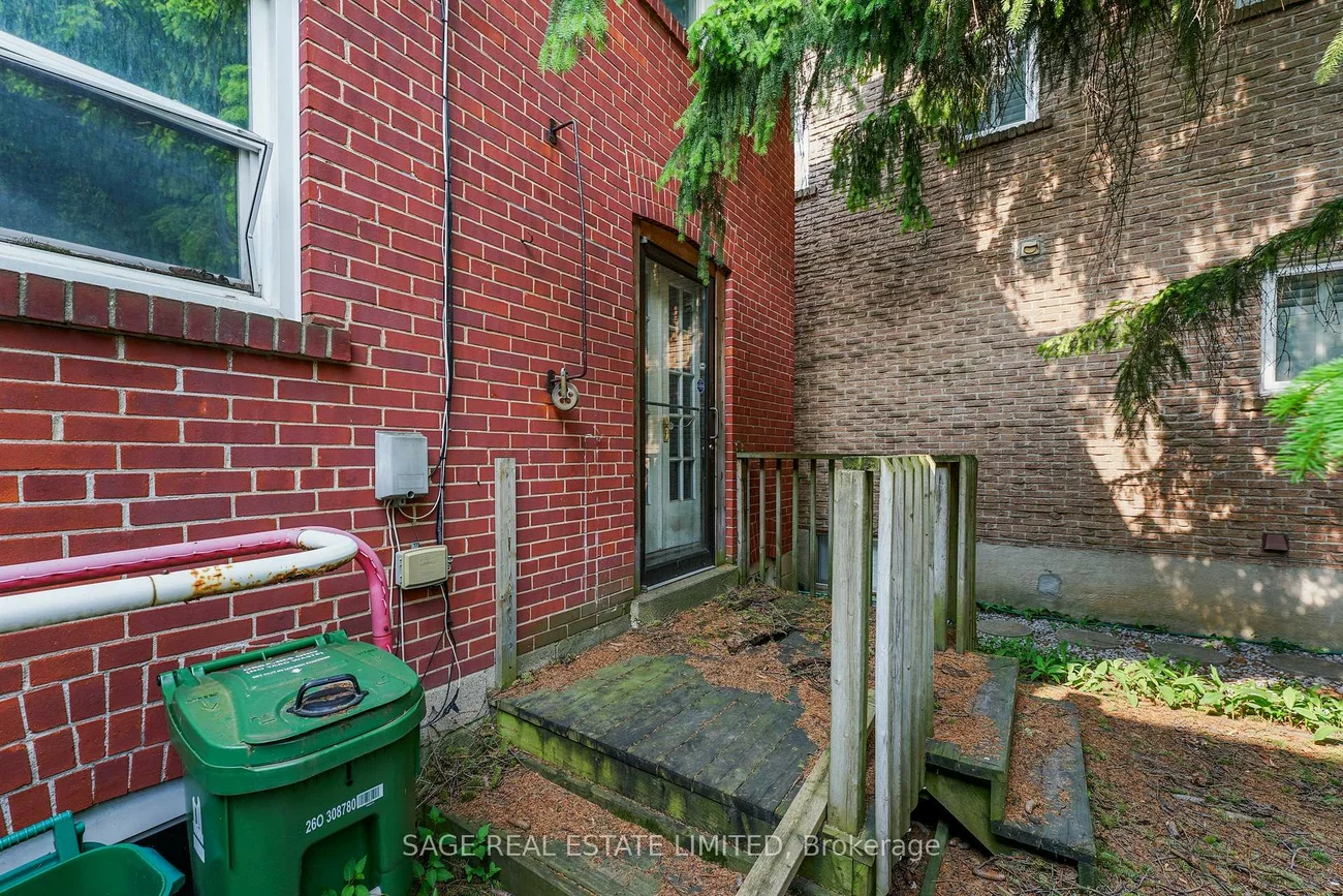 42, Sherwood, Mount Pleasant East, Toronto