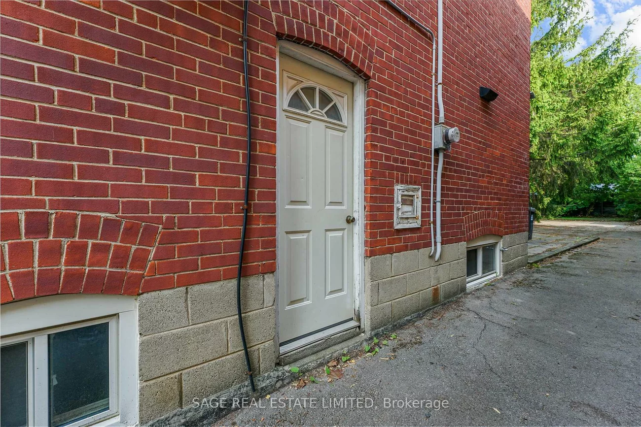 42, Sherwood, Mount Pleasant East, Toronto