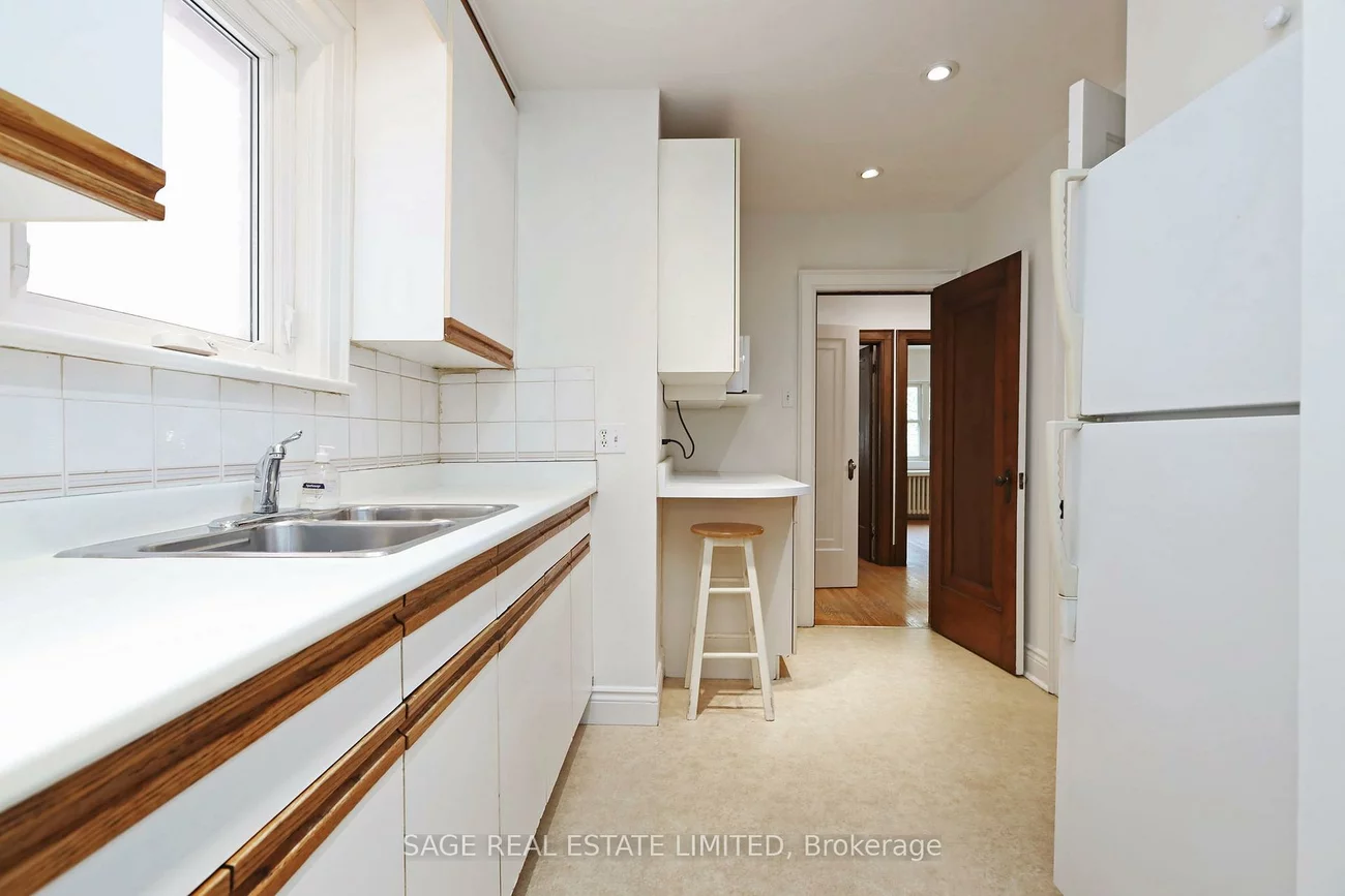 61, Banff, Mount Pleasant East, Toronto