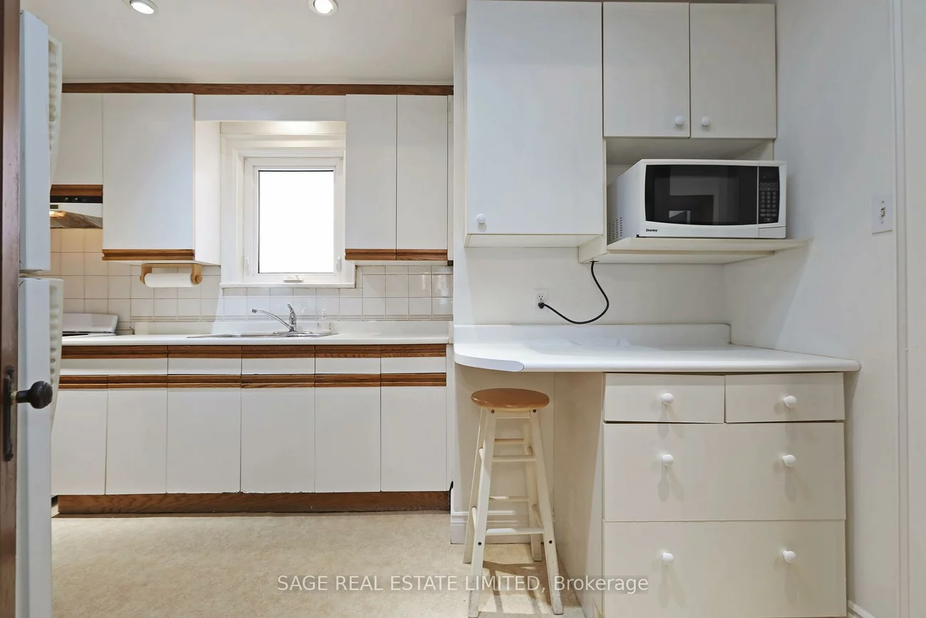 61, Banff, Mount Pleasant East, Toronto