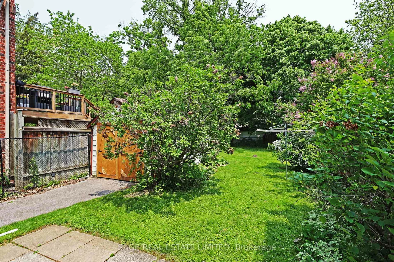 61, Banff, Mount Pleasant East, Toronto