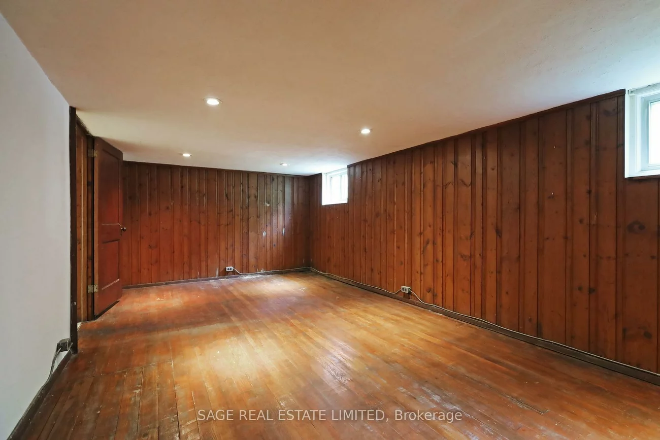 61, Banff, Mount Pleasant East, Toronto