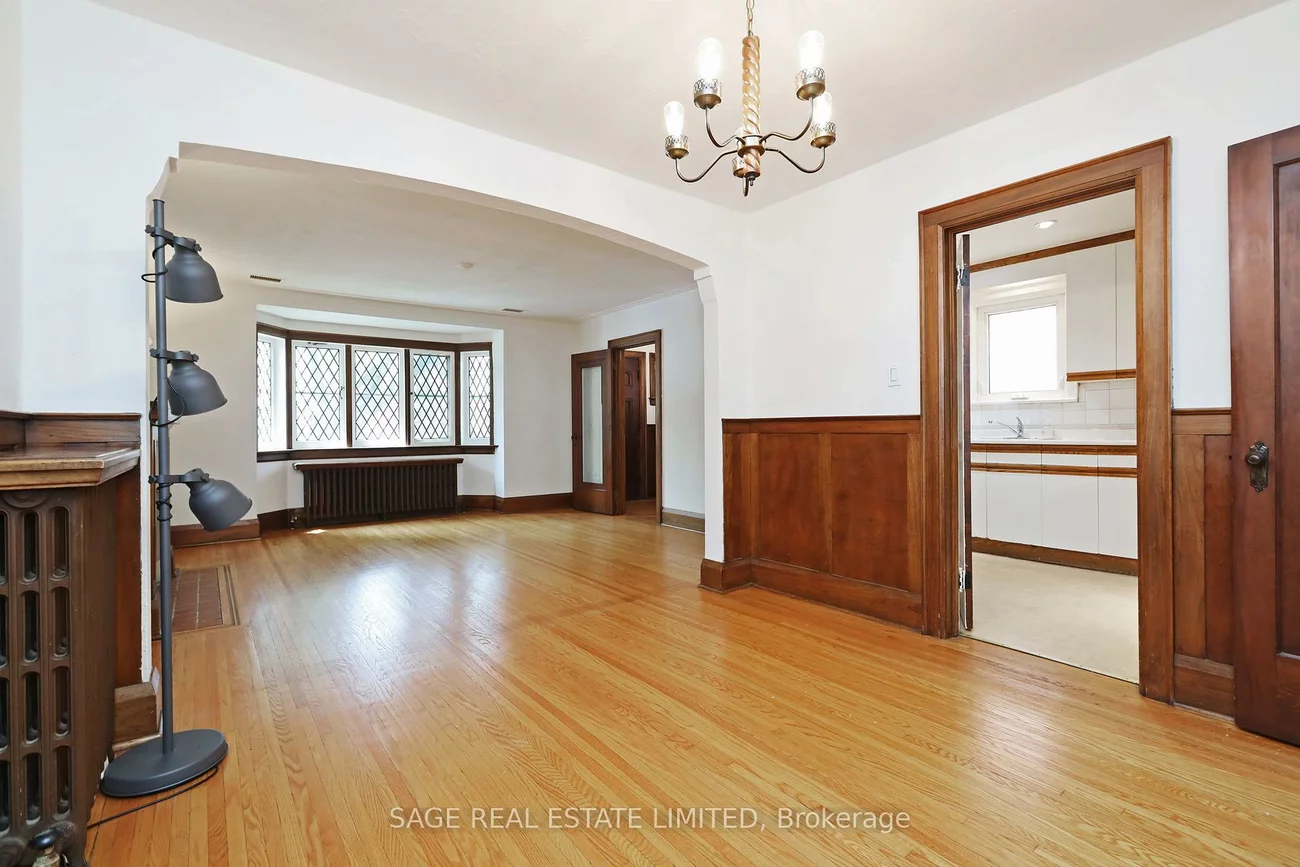 61, Banff, Mount Pleasant East, Toronto