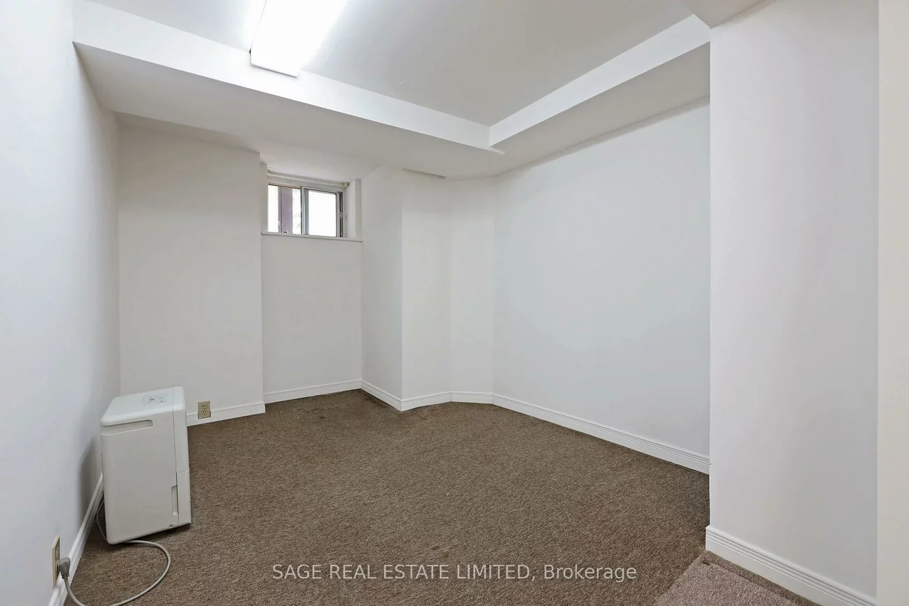 61, Banff, Mount Pleasant East, Toronto